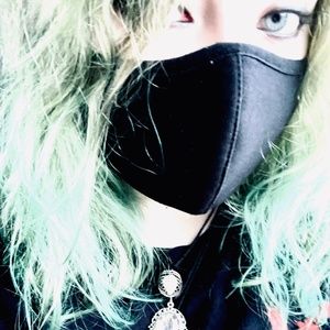 Meet your Posher, Kenna